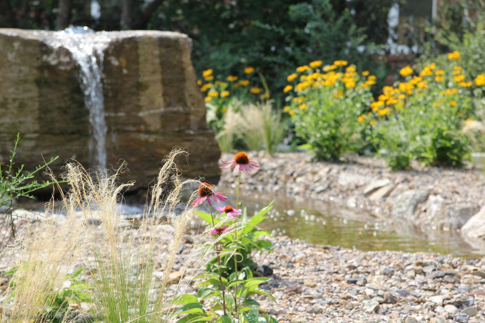 Traumhafter Privatgarten mit Schwimmteich, OC|Lichtplanung OC|Lichtplanung Taman Gaya Mediteran