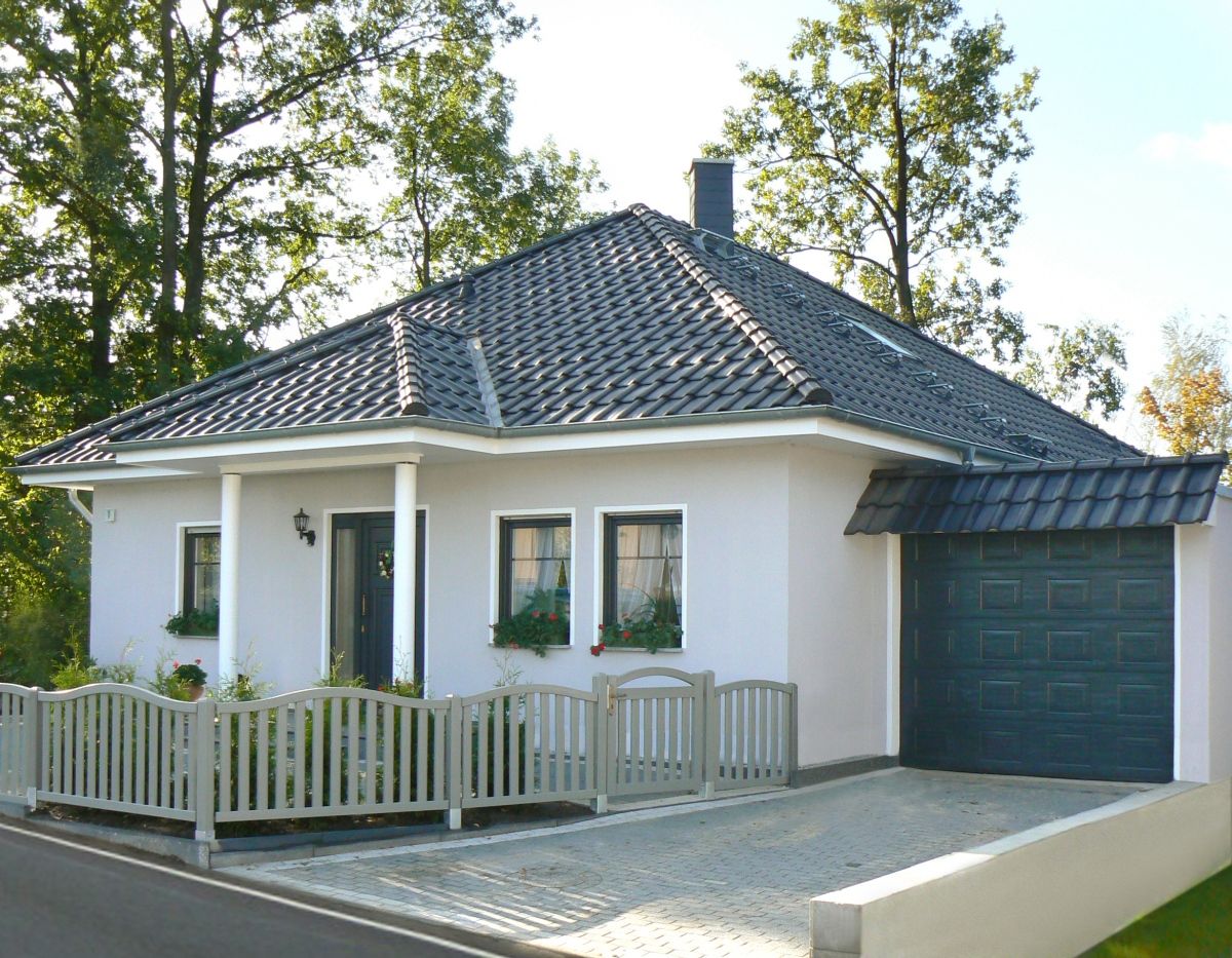 SMART MASSIVHAUS, SMART Massivhaus - MAZ Bau GmbH SMART Massivhaus - MAZ Bau GmbH Casas de estilo clásico