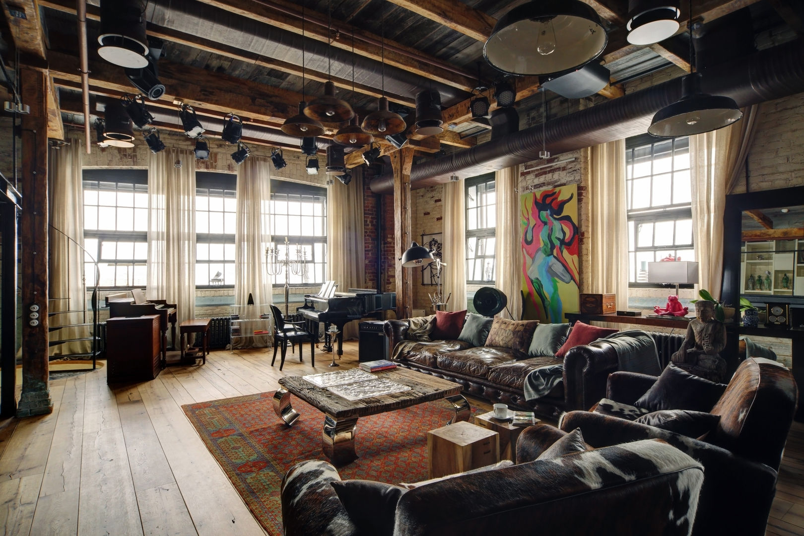 Midlife Crisis Loft, Lev Lugovskoy Lev Lugovskoy Industrial style living room