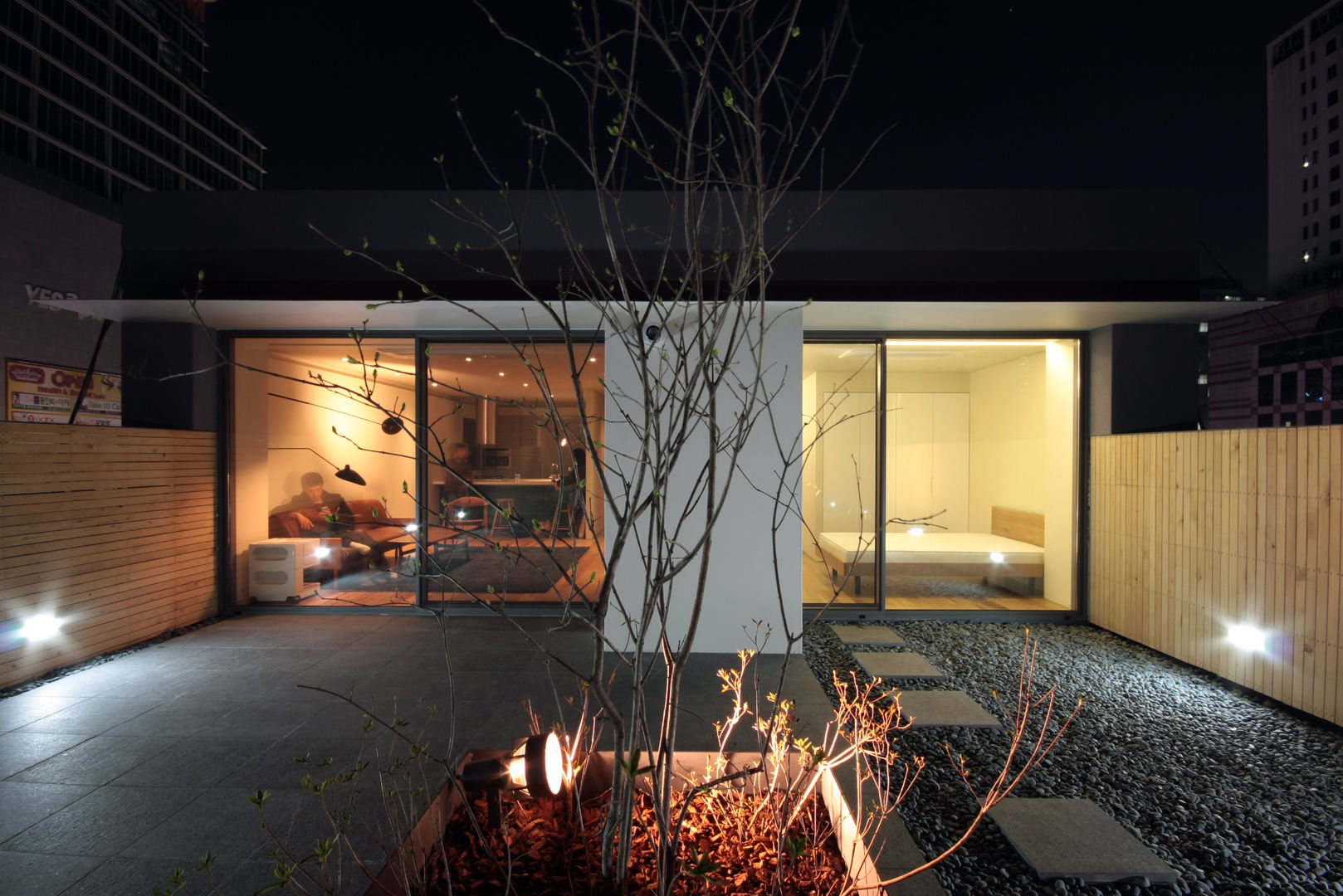 mom's house, 건축사사무소 moldproject 건축사사무소 moldproject Modern terrace Marble