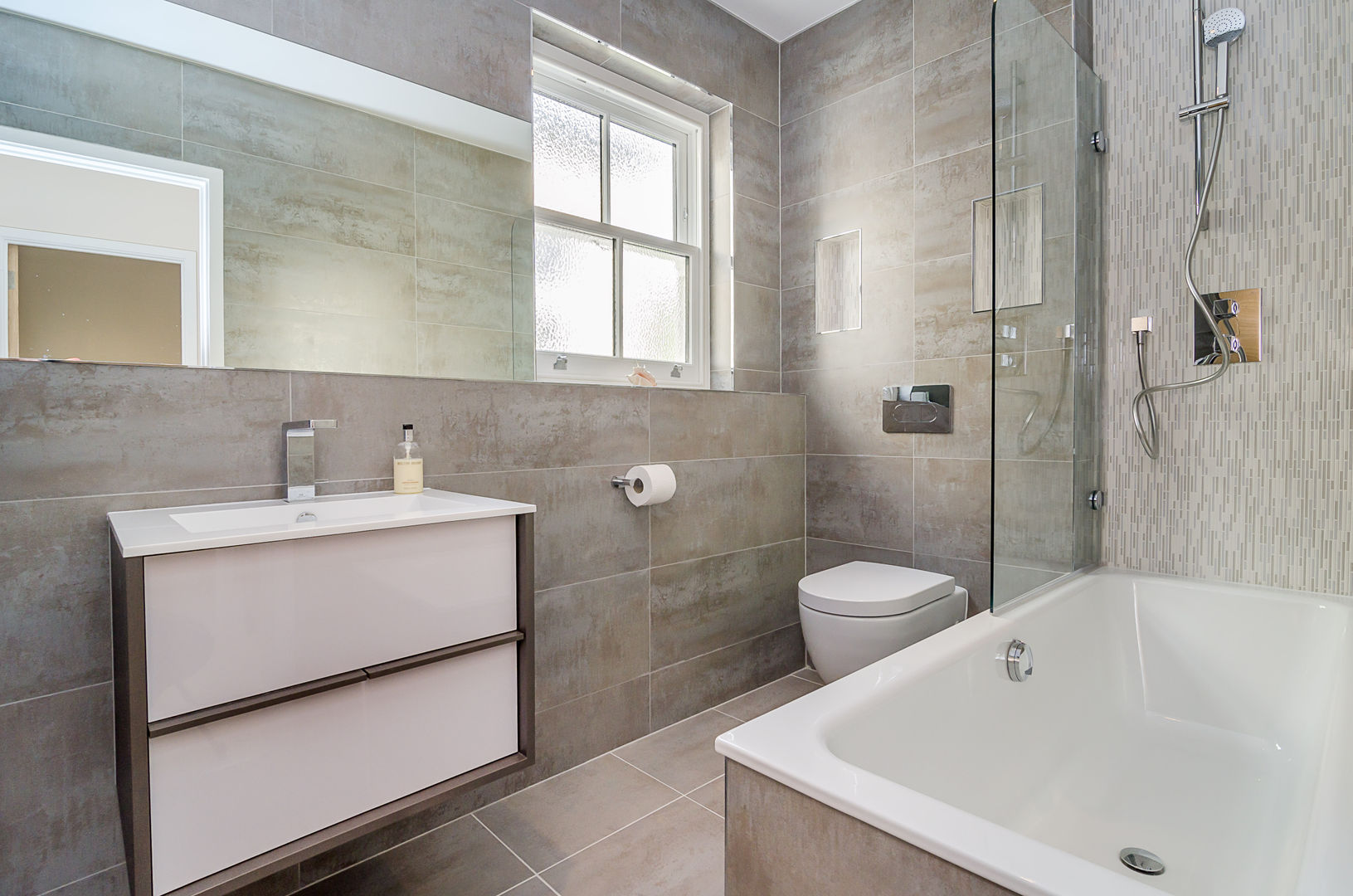 Oakhill Road, Putney, Concept Eight Architects Concept Eight Architects Modern style bathrooms