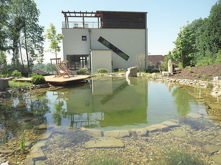Garten mit Schwimmteich und Donaublick, Kräftner Landschaftsarchitektur Kräftner Landschaftsarchitektur Jardines de estilo moderno