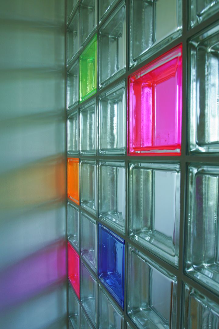 bunte trennwand, tritschler glasundform tritschler glasundform Habitaciones para niños de estilo moderno Vidrio