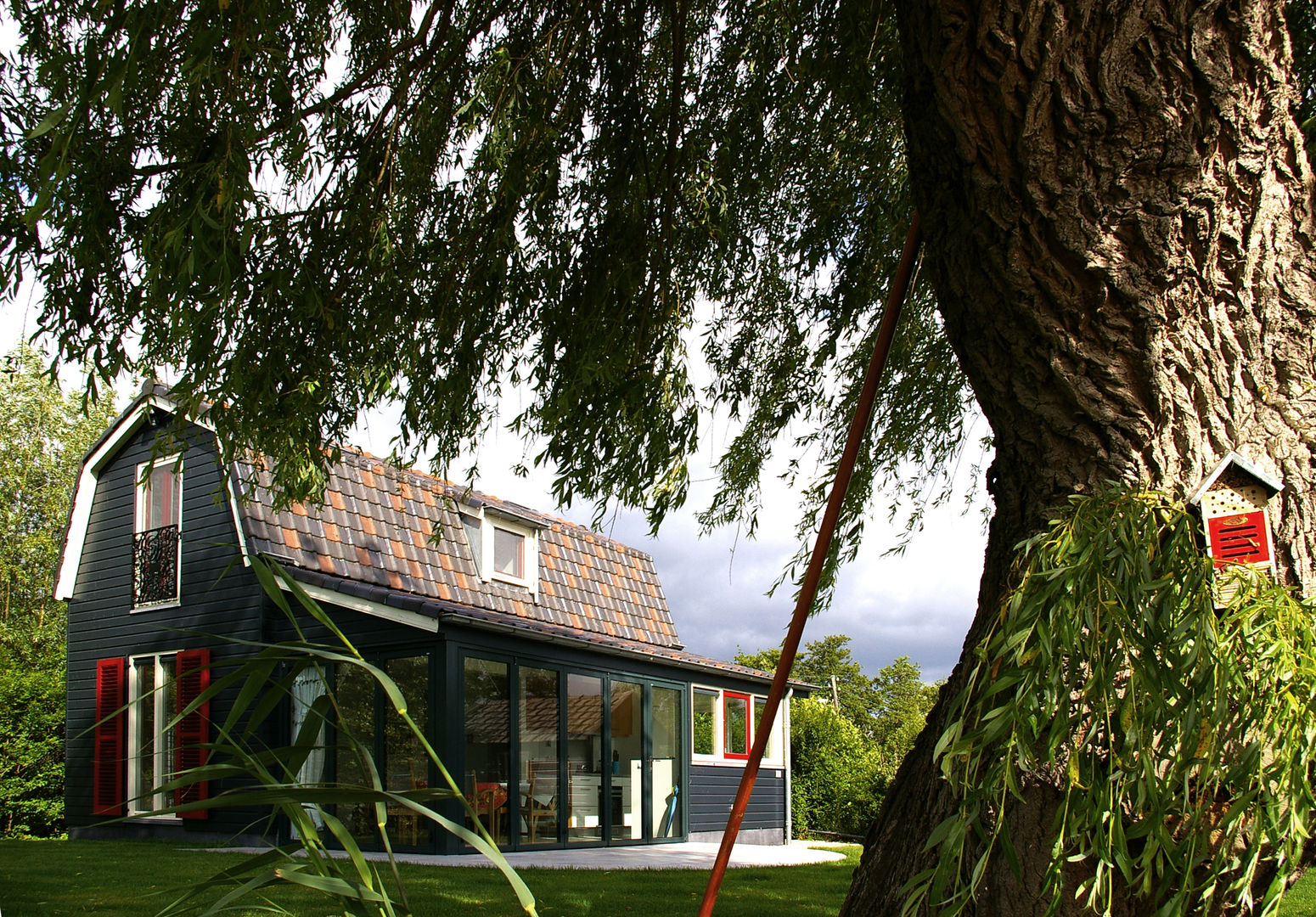 Zomerhuis Reeuwijk, Architectenbureau Rutten van der Weijden Architectenbureau Rutten van der Weijden Wiejskie domy Drewno O efekcie drewna