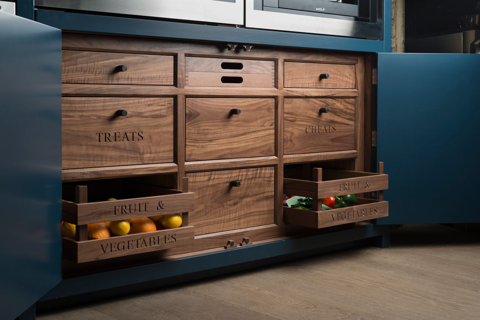 W9 | Eclectic Industrialism Davonport Dapur Gaya Industrial Kayu Wood effect