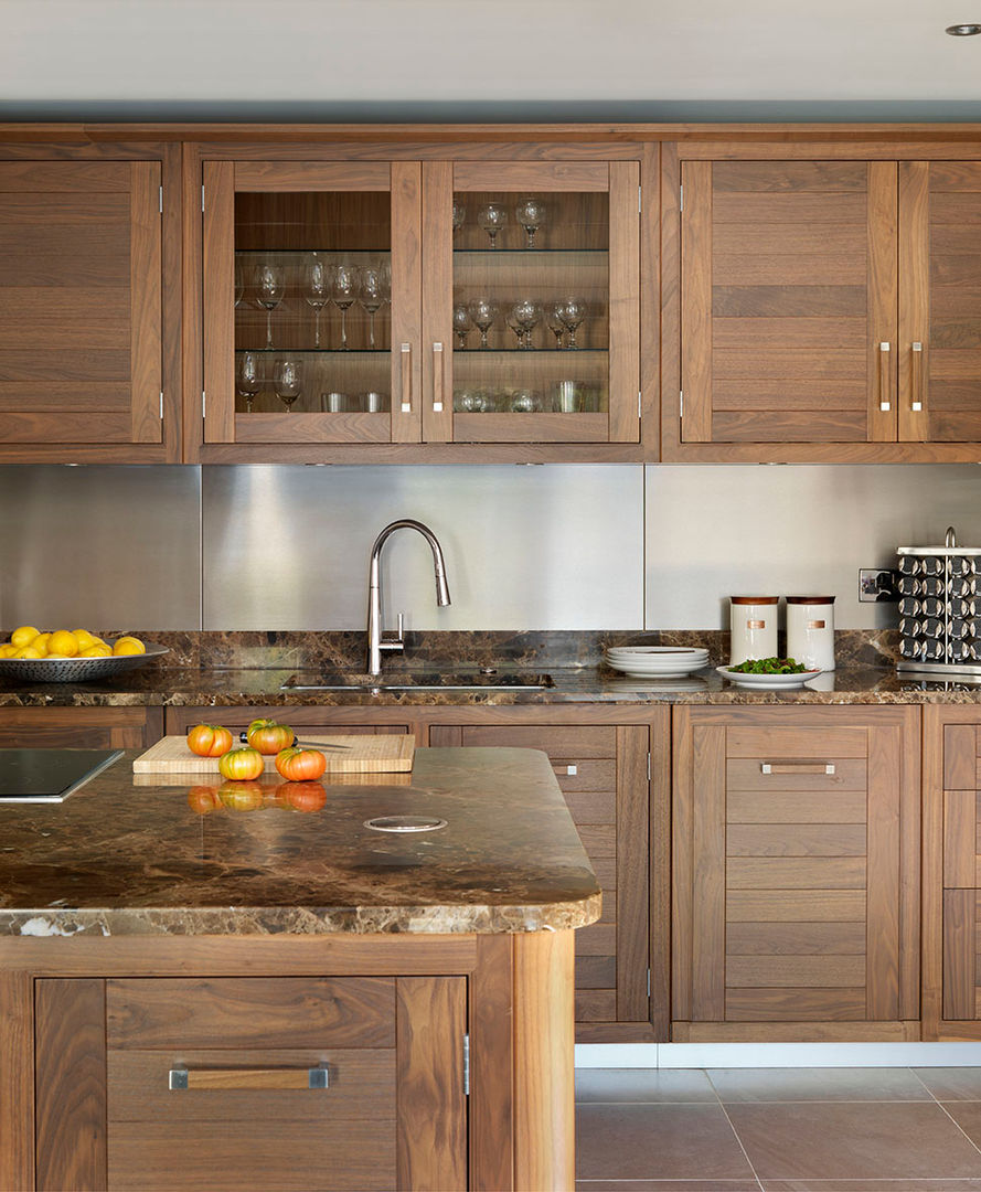 Grosvenor | Walnut And Marble Elegance Davonport Cozinhas modernas Madeira Acabamento em madeira