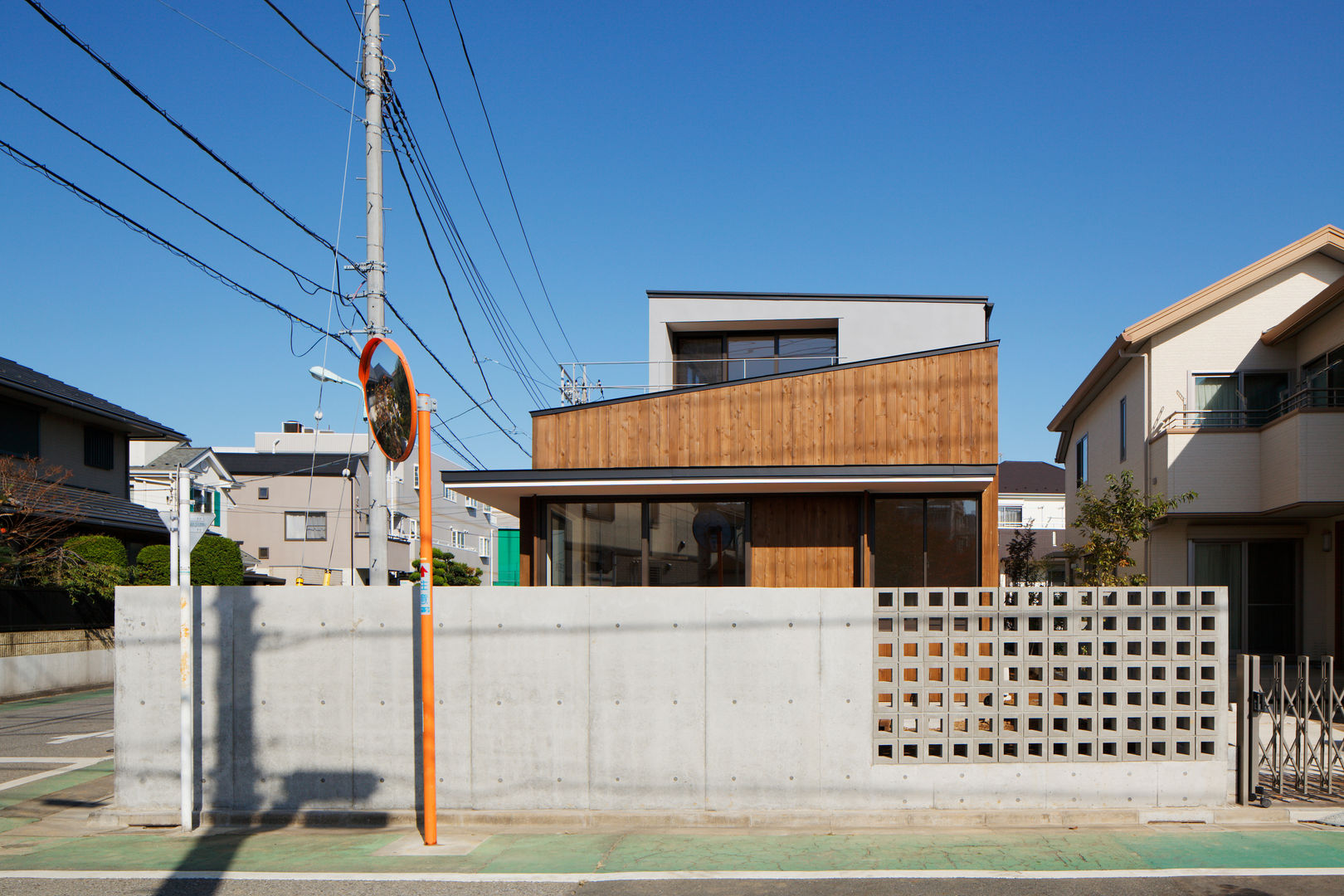 東金町の家, 向山建築設計事務所 向山建築設計事務所 Casas modernas