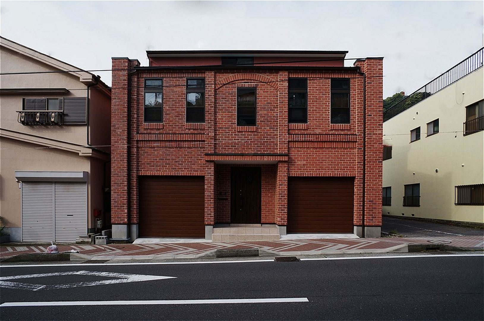 これからも自分らしく歩むための居所 －楽庵ー, atelier shige architects /アトリエシゲ一級建築士事務所 atelier shige architects /アトリエシゲ一級建築士事務所 Asian style houses Bricks