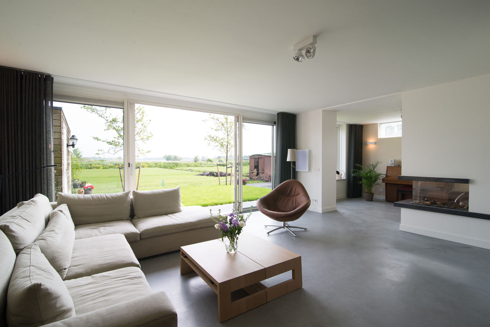 Woonhuis M&JW, Egbert Duijn architect+ Egbert Duijn architect+ Living room