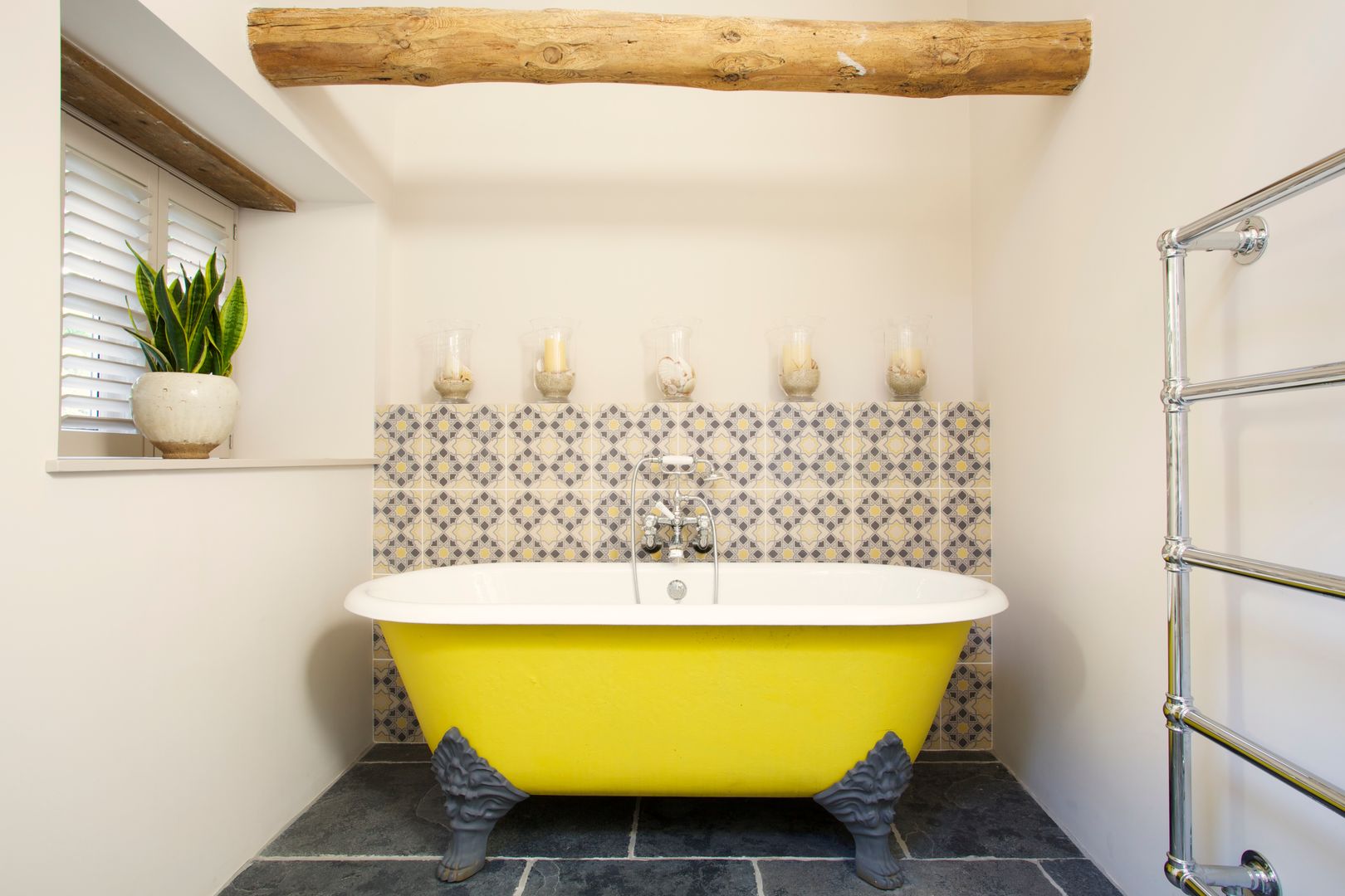 Dartmoor Farmstead, Woodford Architecture and Interiors Woodford Architecture and Interiors Country style bathrooms Iron/Steel