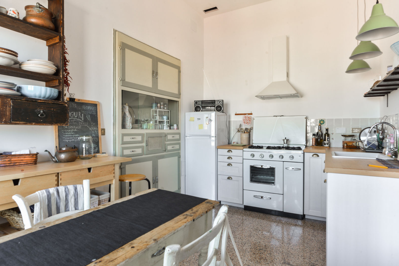 Ristrutturazione appartamento | Roma - Porta Maggiore, 02A Studio 02A Studio 廚房