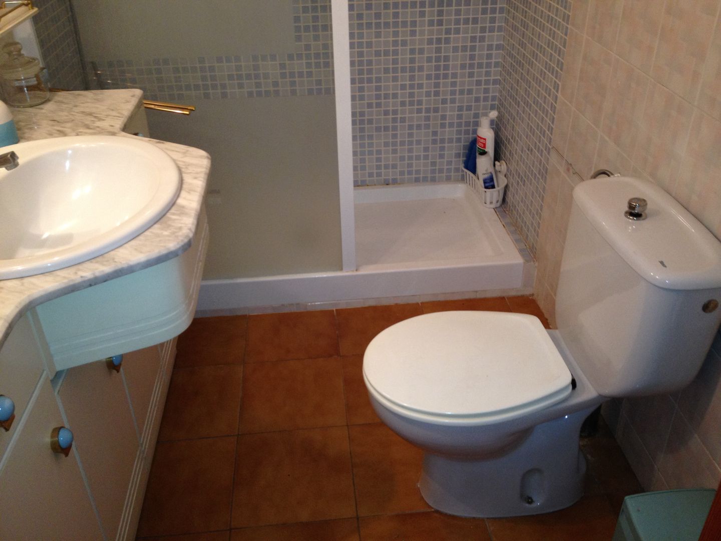 Antes de Casa de VV, en La Cañada, acertus acertus Ванная комната в стиле модерн