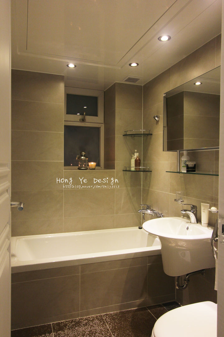 실용적인 수납과 공간활용 32py, 홍예디자인 홍예디자인 Phòng tắm phong cách hiện đại