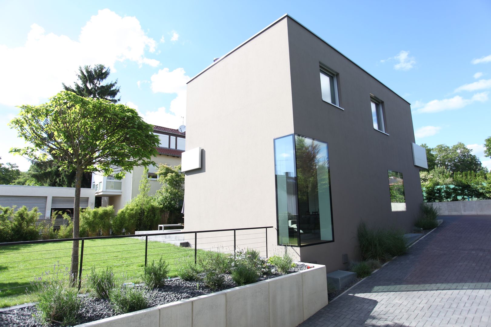 Haus M, Neugebauer Architekten BDA Neugebauer Architekten BDA Modern houses