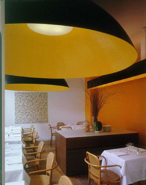 yellow room AG&F architetti Comedores de estilo minimalista
