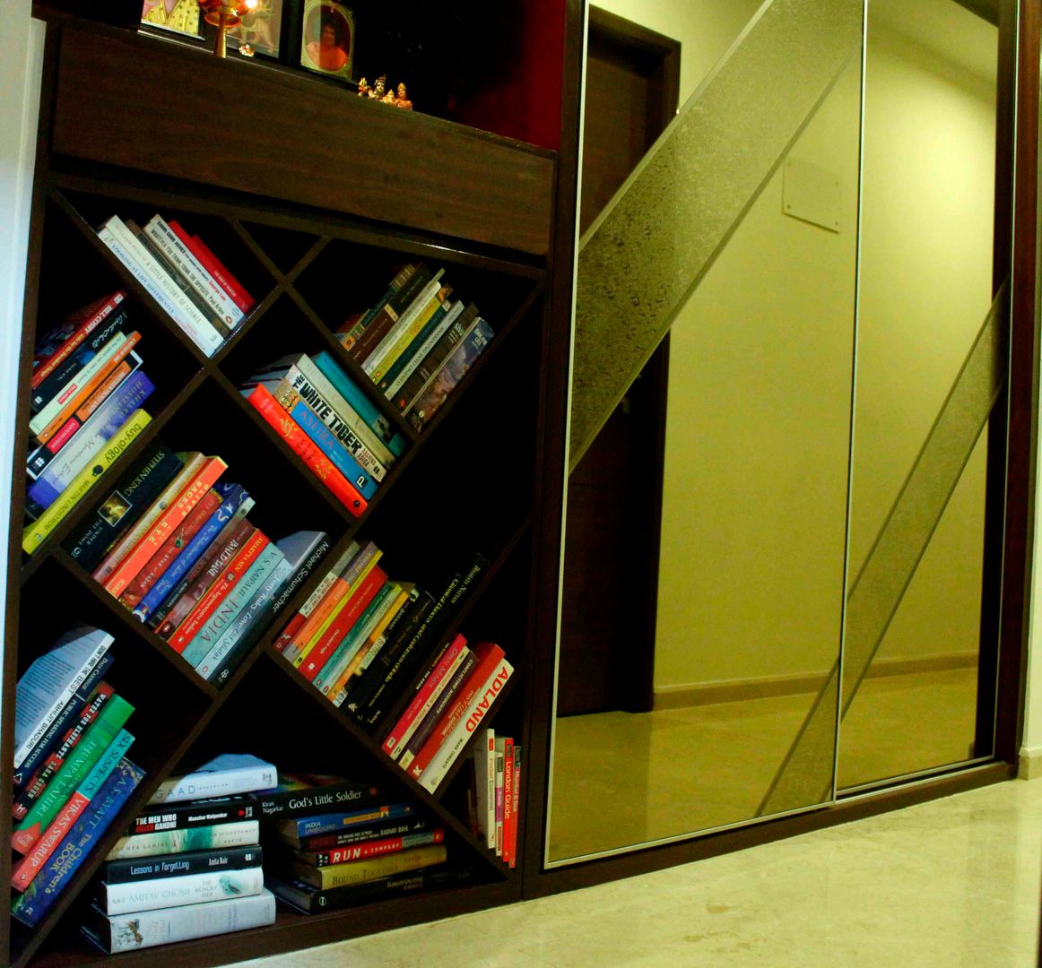 Residence at Raheja, Powai, JRarchitects JRarchitects Asian style corridor, hallway & stairs