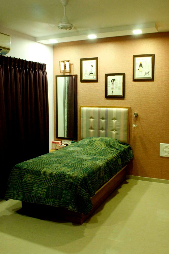 Residence at Raheja, Powai, JRarchitects JRarchitects Dormitorios de estilo asiático