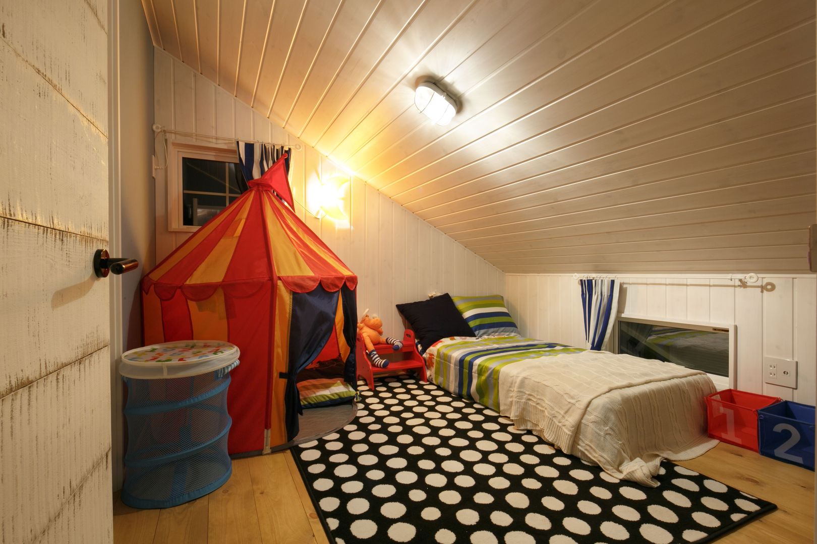 H's HOUSE, dwarf dwarf Classic style nursery/kids room