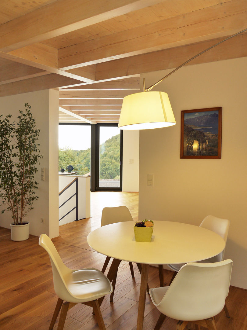 Bumerang, K2 Architekten GbR K2 Architekten GbR Modern dining room Wood Wood effect