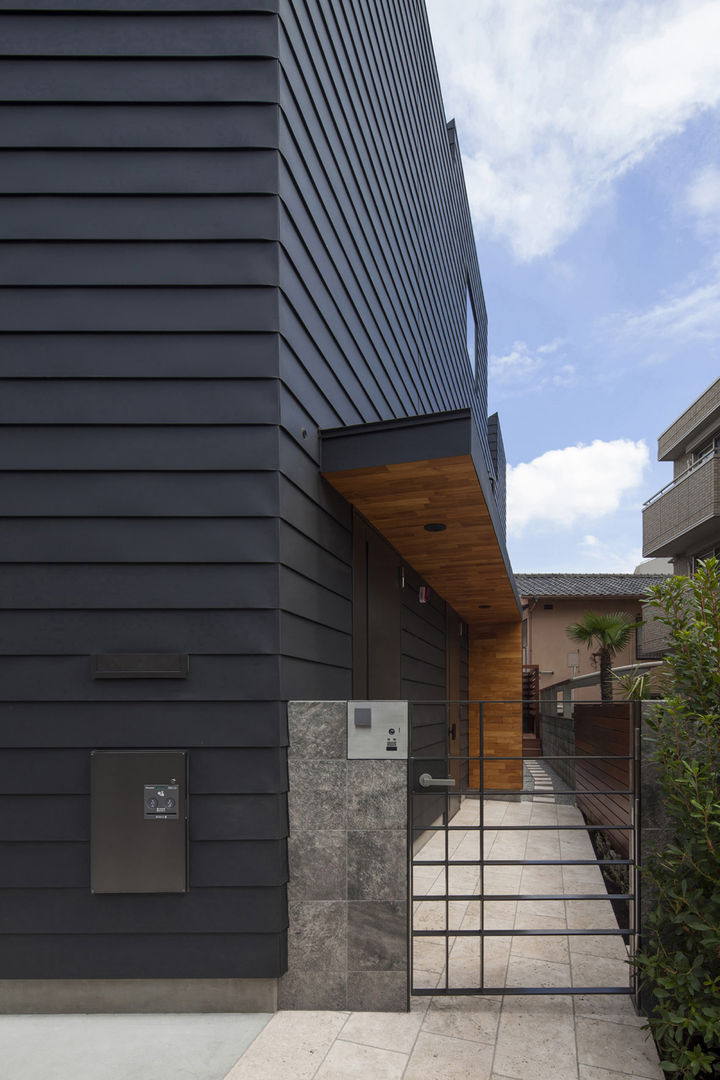 アプローチ｜桜坂の家 Ｕ建築設計室 一戸建て住宅
