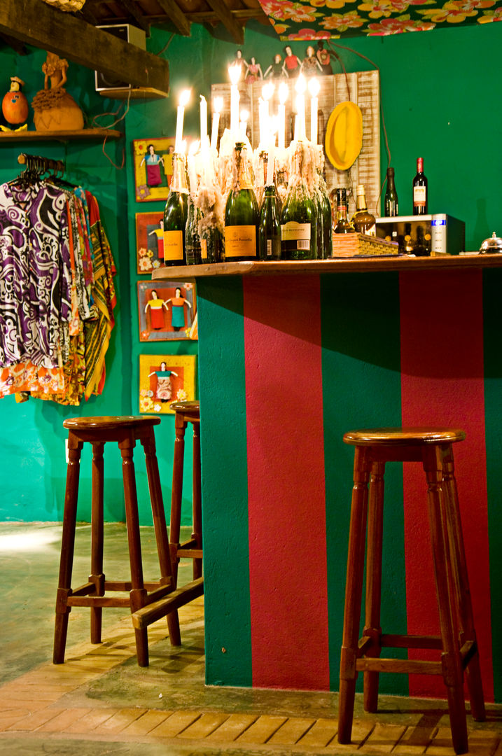 Beach bar homify Paredes e pisos tropicais Cores e acabamentos