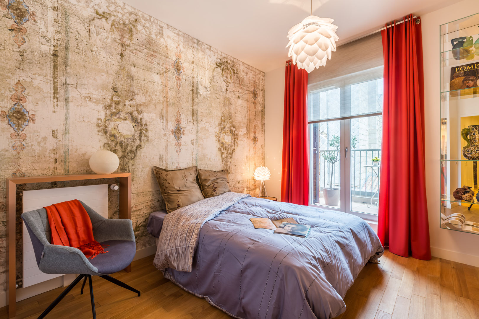 Décoration d'un appartement neuf dans le programme Cheverus à Bordeaux, EXPRESSION ARCHITECTURE INTERIEUR EXPRESSION ARCHITECTURE INTERIEUR Bedroom Beds & headboards