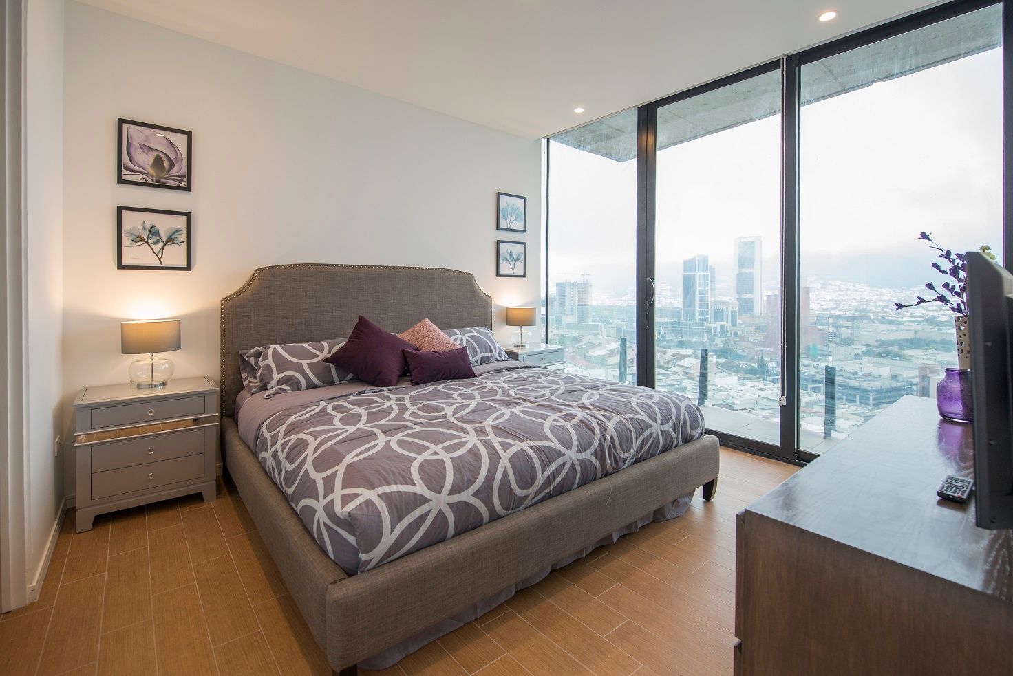 DEPARTAMENTO KALÁH, Estudio Tanguma Estudio Tanguma Phòng ngủ phong cách hiện đại Beds & headboards