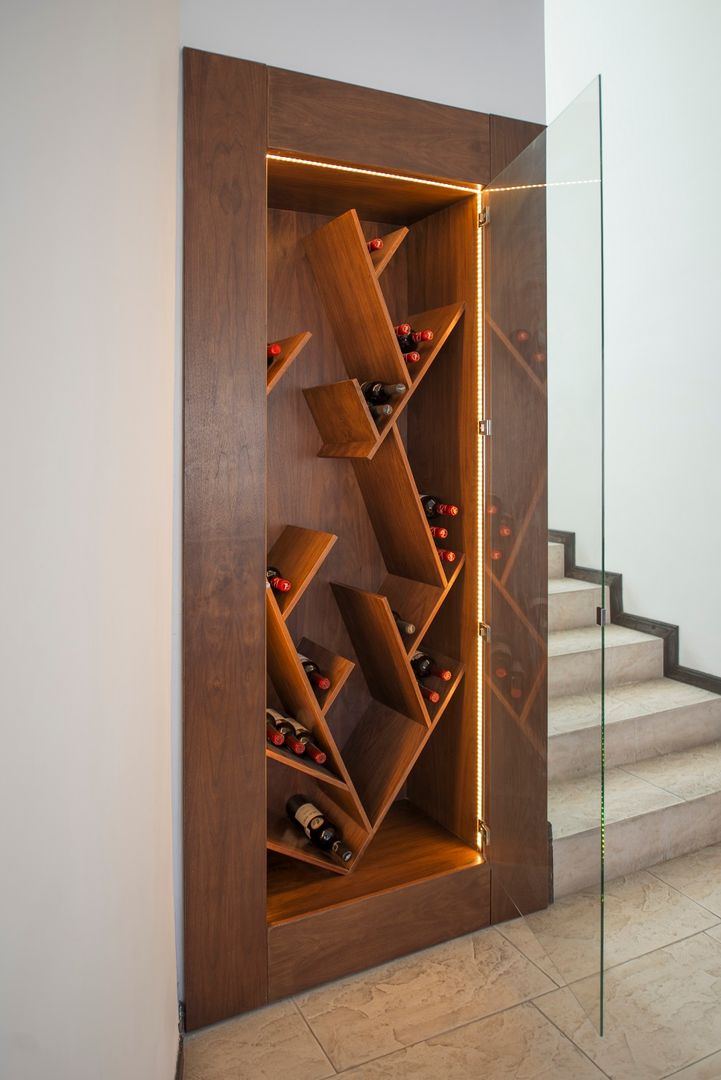 Cava Estudio Tanguma Bodegas de vino de estilo moderno Madera Acabado en madera