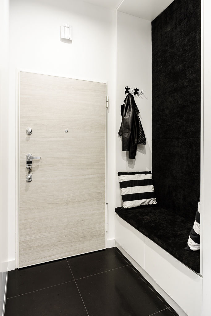 homify Couloir, entrée, escaliers modernes