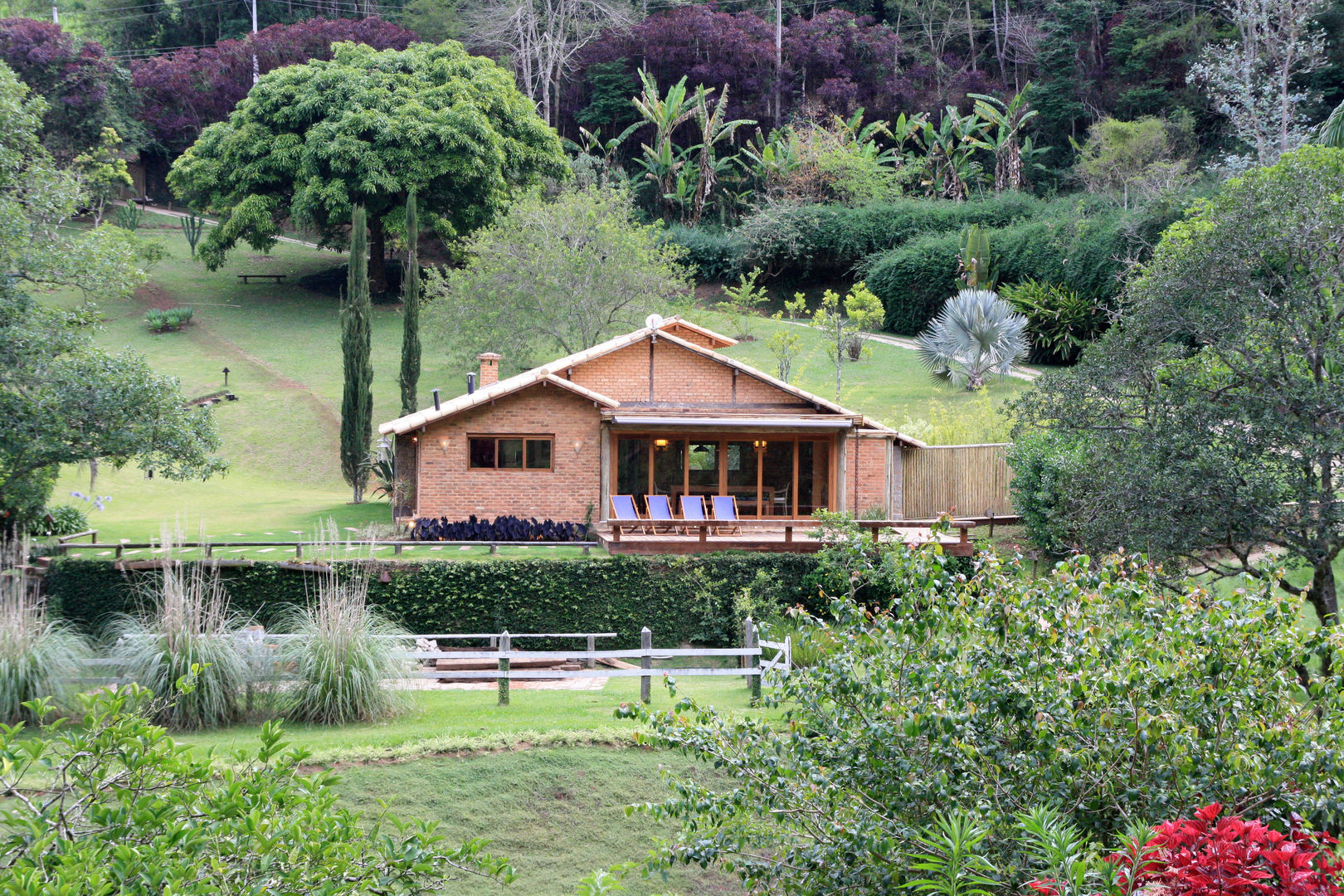 Projeto, FLAVIO BERREDO ARQUITETURA E CONSTRUÇÃO FLAVIO BERREDO ARQUITETURA E CONSTRUÇÃO Casas coloniales