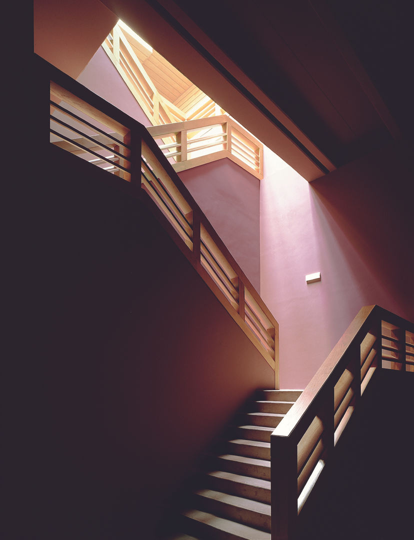 Campo Viejo Winery—Juan Alcorta Winery. Stairway Ignacio Quemada Arquitectos Couloir, entrée, escaliers minimalistes