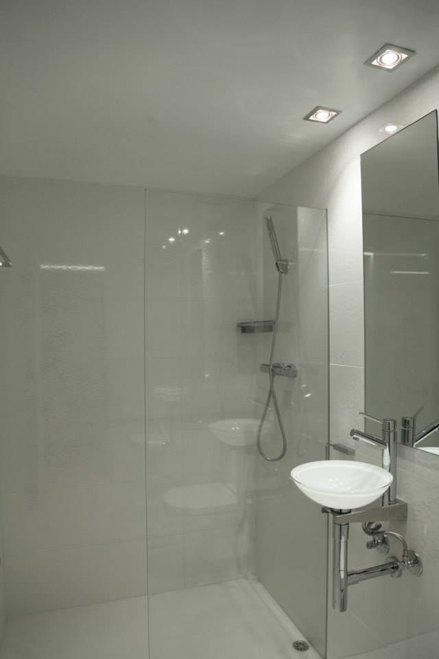 PURO WHITE, Estanis Segura Arquitectura Estanis Segura Arquitectura Bathroom