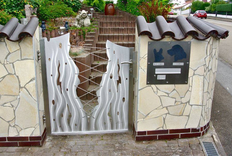 Custom Gates, Edelstahl Atelier Crouse: Edelstahl Atelier Crouse: Jardines de estilo moderno