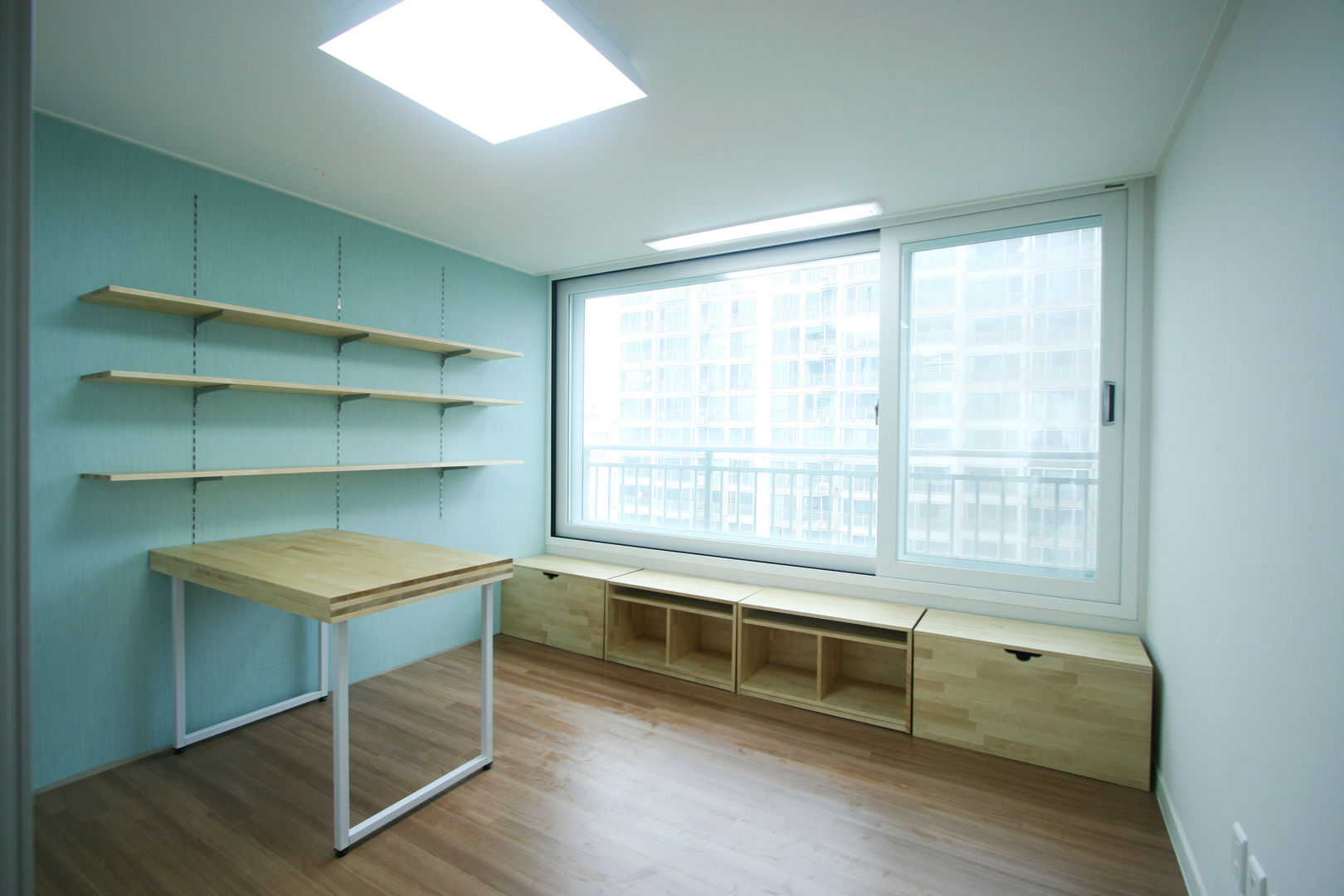 엄마만을 위한 공간과 넓은 주방_36py, 홍예디자인 홍예디자인 Quarto infantil moderno