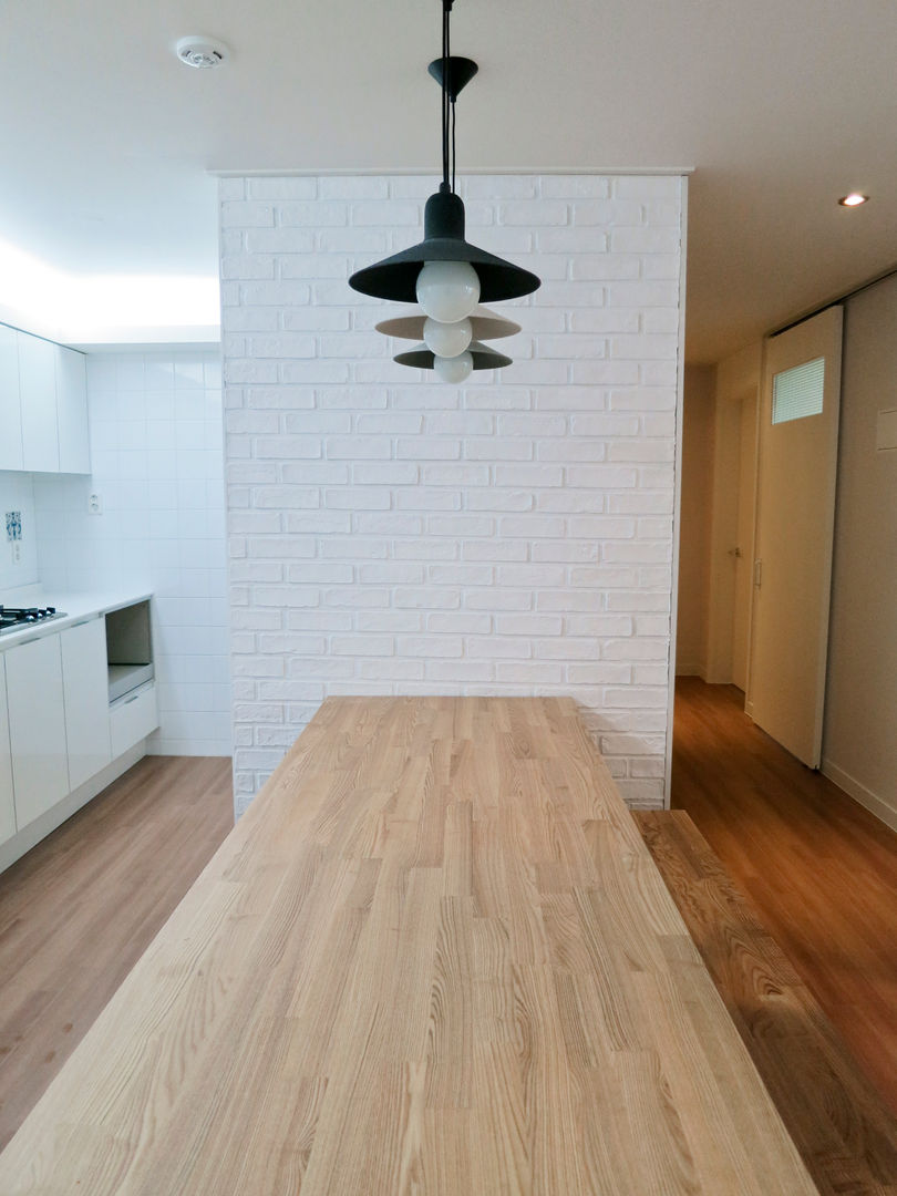 엄마만을 위한 공간과 넓은 주방_36py, 홍예디자인 홍예디자인 Modern kitchen
