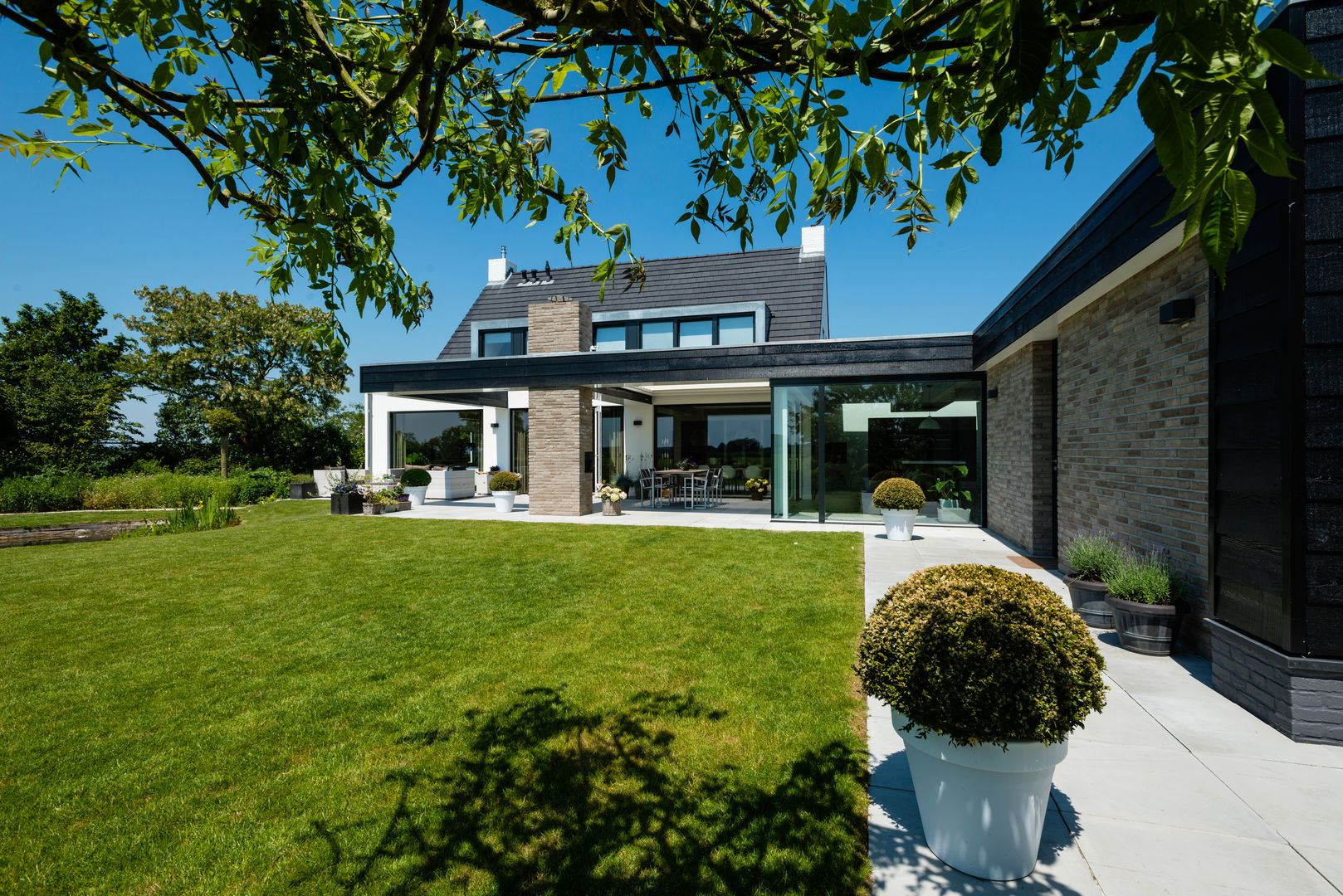 homify Moderne huizen