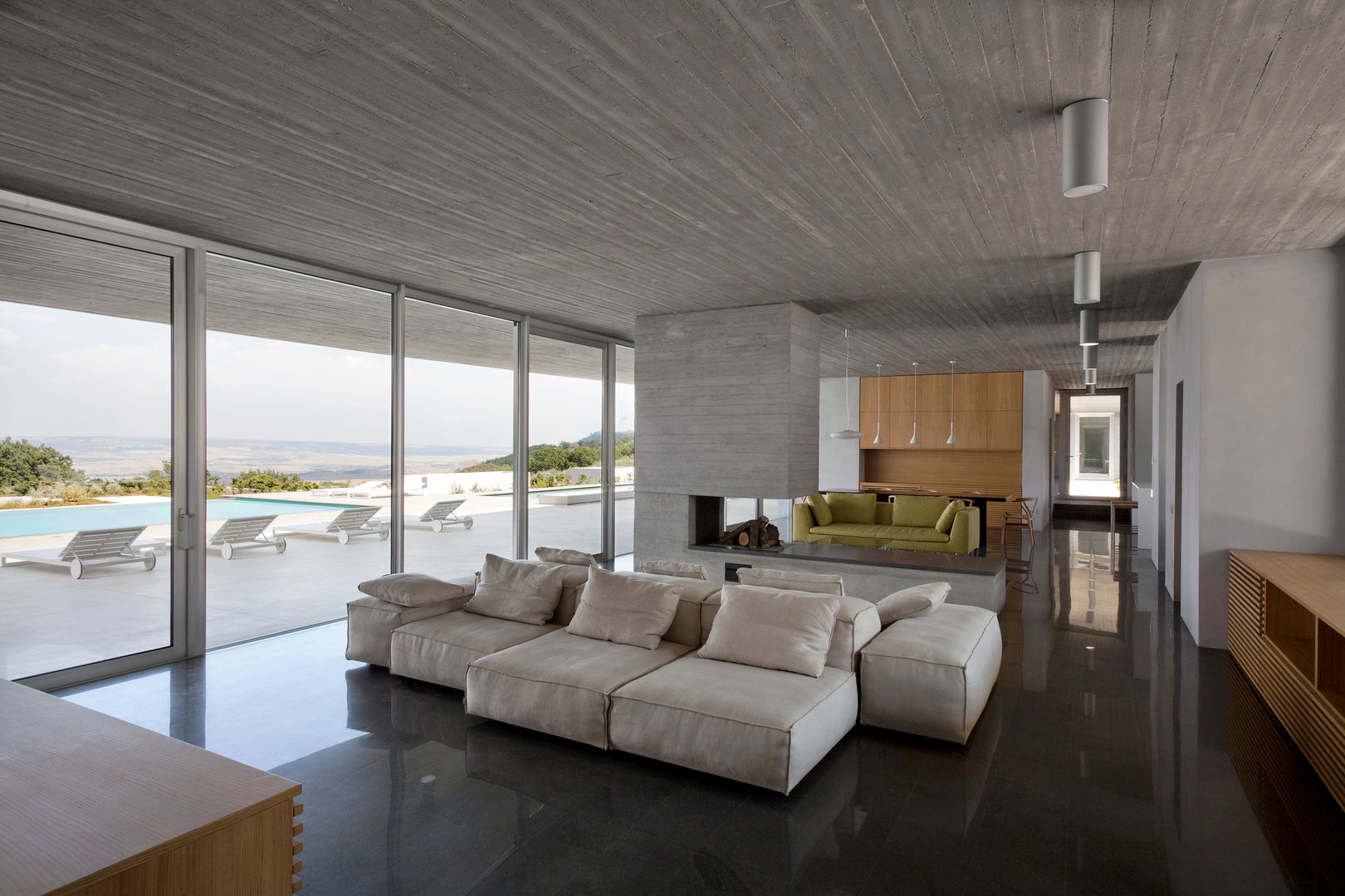 RESIDENZA PRIVATA, Open Space / Architecture Open Space / Architecture Mediterranean style living room