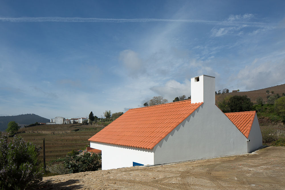 Caseiros House , SAMF Arquitectos SAMF Arquitectos Country style house