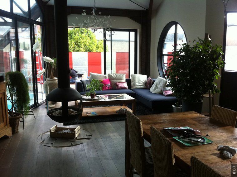 Inside the loft Frédéric TABARY Living room Wood Wood effect Accessories & decoration