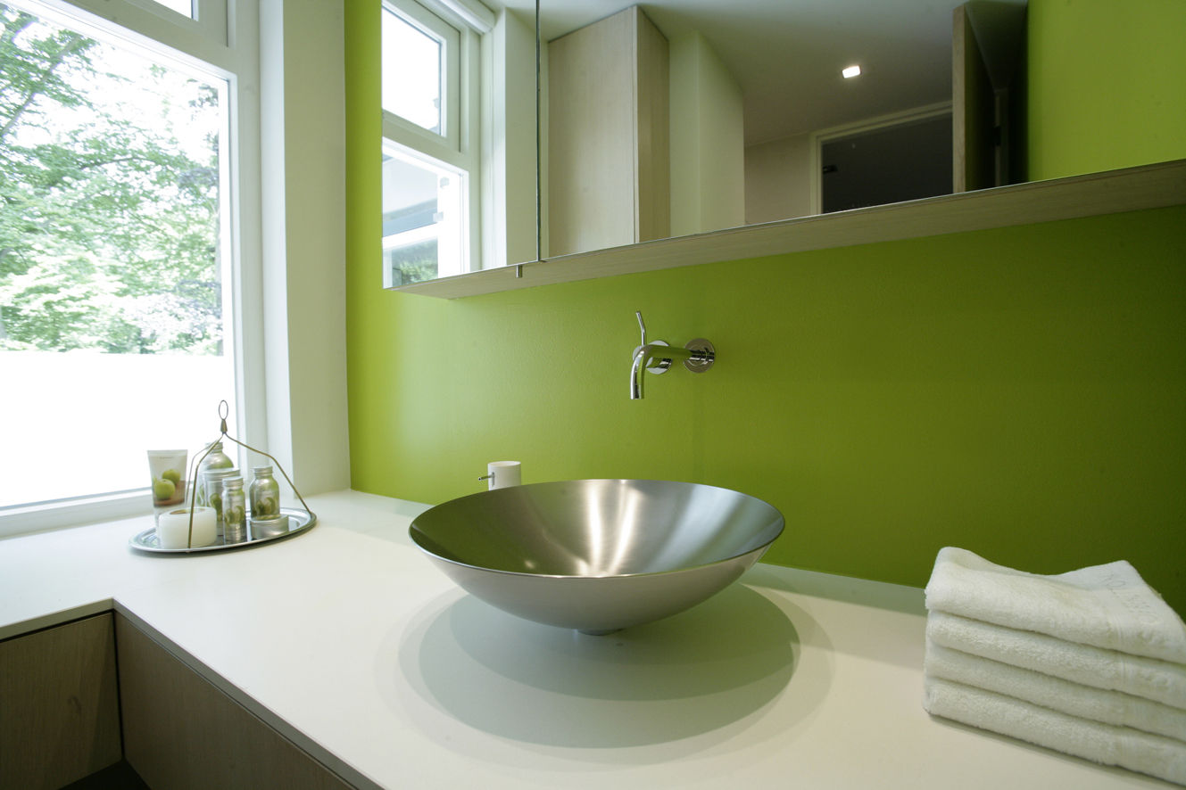 Luxe villa in Velp, Van Hoogevest Architecten Van Hoogevest Architecten Modern bathroom