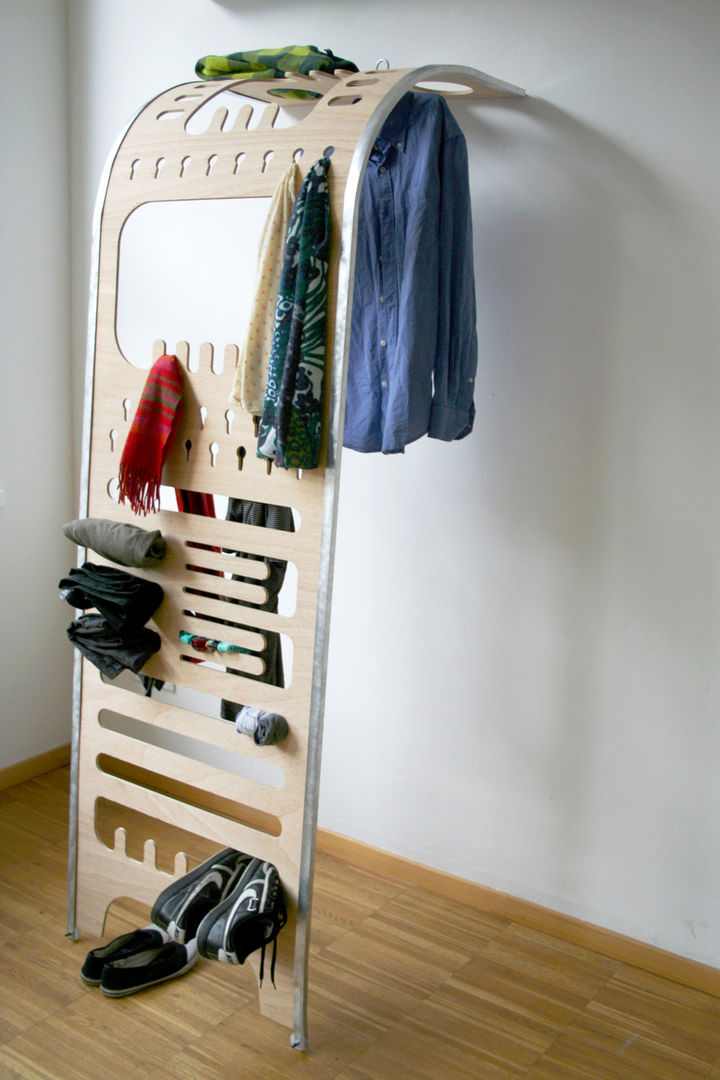 homify غرفة نوم الخشب هندسيا Transparent Wardrobes & closets