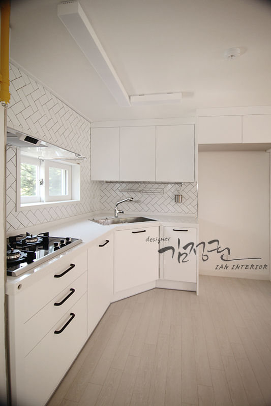 산호 아파트 , 김정권디자이너 김정권디자이너 Dapur Modern Porselen