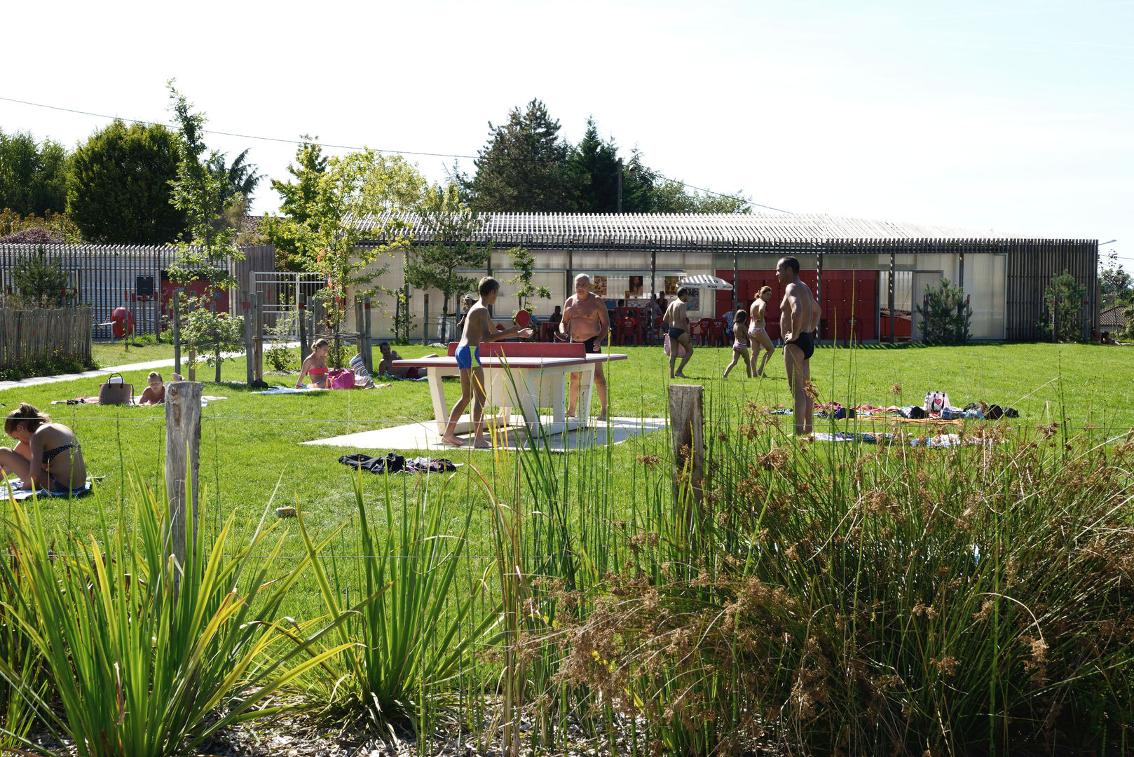 Théâtre d'eaux, Fumel, Atelier Roberta Atelier Roberta Modern Pool