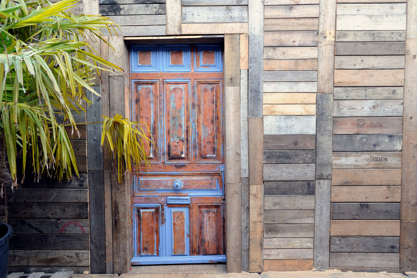 Villa Dechets, Frédéric TABARY Frédéric TABARY Puertas y ventanas eclécticas Madera Acabado en madera