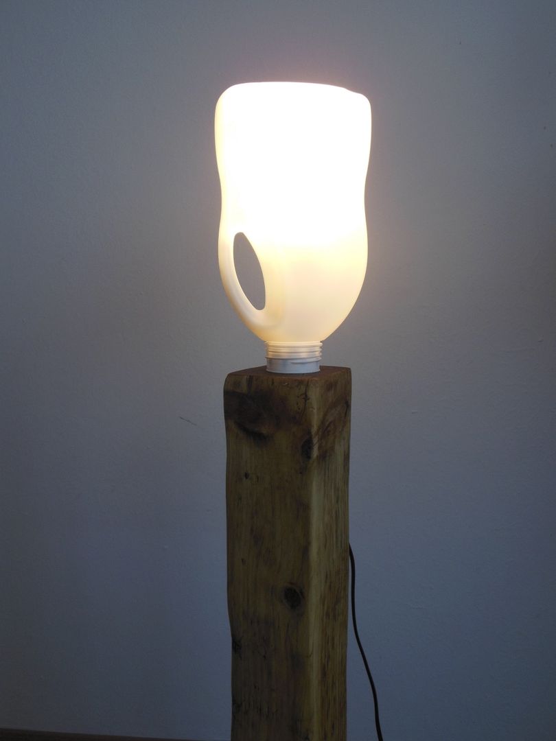 Stehlampe/Holzlampe ! Upcycling !, Holzsteinkunstobjekte Holzsteinkunstobjekte Quartos ecléticos Iluminação