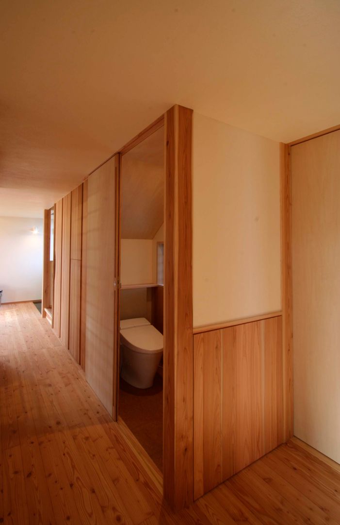 まかないや(賄家), 大林勇設計事務所 大林勇設計事務所 Modern bathroom Wood Wood effect Storage