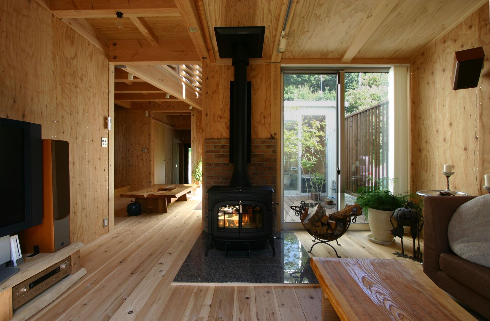 木造スケルトン＋ＤＩＹでつくるこだわり空間の集合体, アトリエグローカル一級建築士事務所 アトリエグローカル一級建築士事務所 Living room