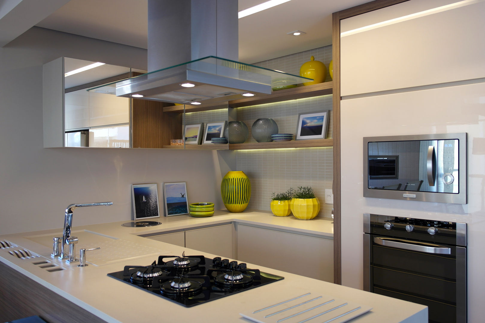 Apartamento DT, Amanda Carvalho - arquitetura e interiores Amanda Carvalho - arquitetura e interiores Modern Kitchen