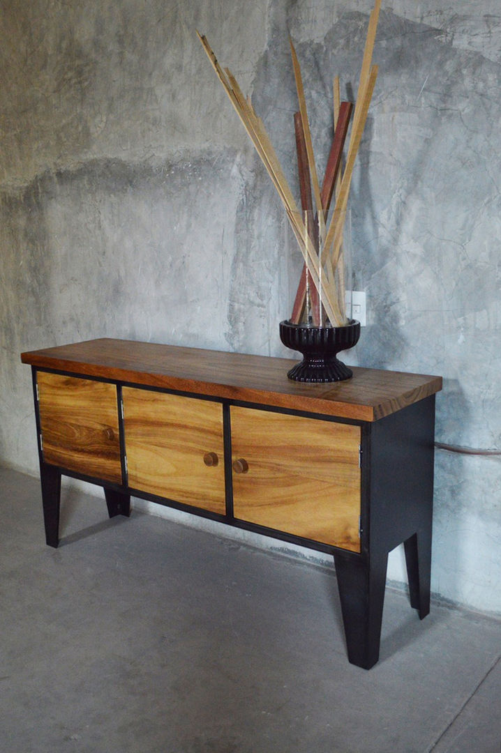 Credenza placa parota Design + Concept Salas de estilo moderno Almacenamiento