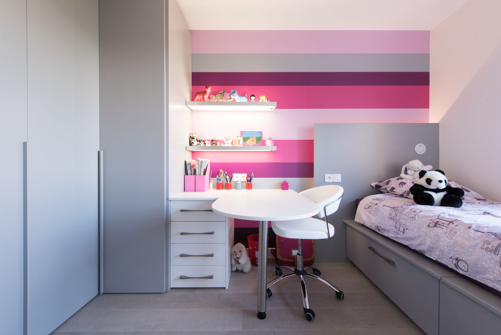 CHAMBRE ENFANT, LA CUISINE DANS LE BAIN SK CONCEPT LA CUISINE DANS LE BAIN SK CONCEPT مكتب عمل أو دراسة